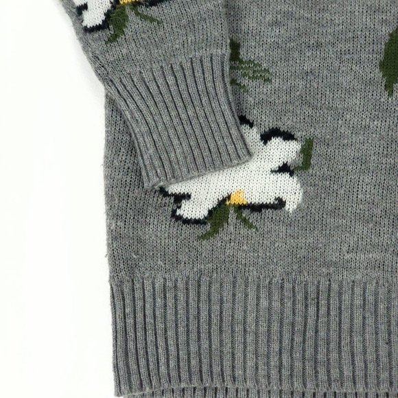 Twine & String Grey Floral Pattern Long Sleeved V-Neck Sweater - Picture 3 of 7